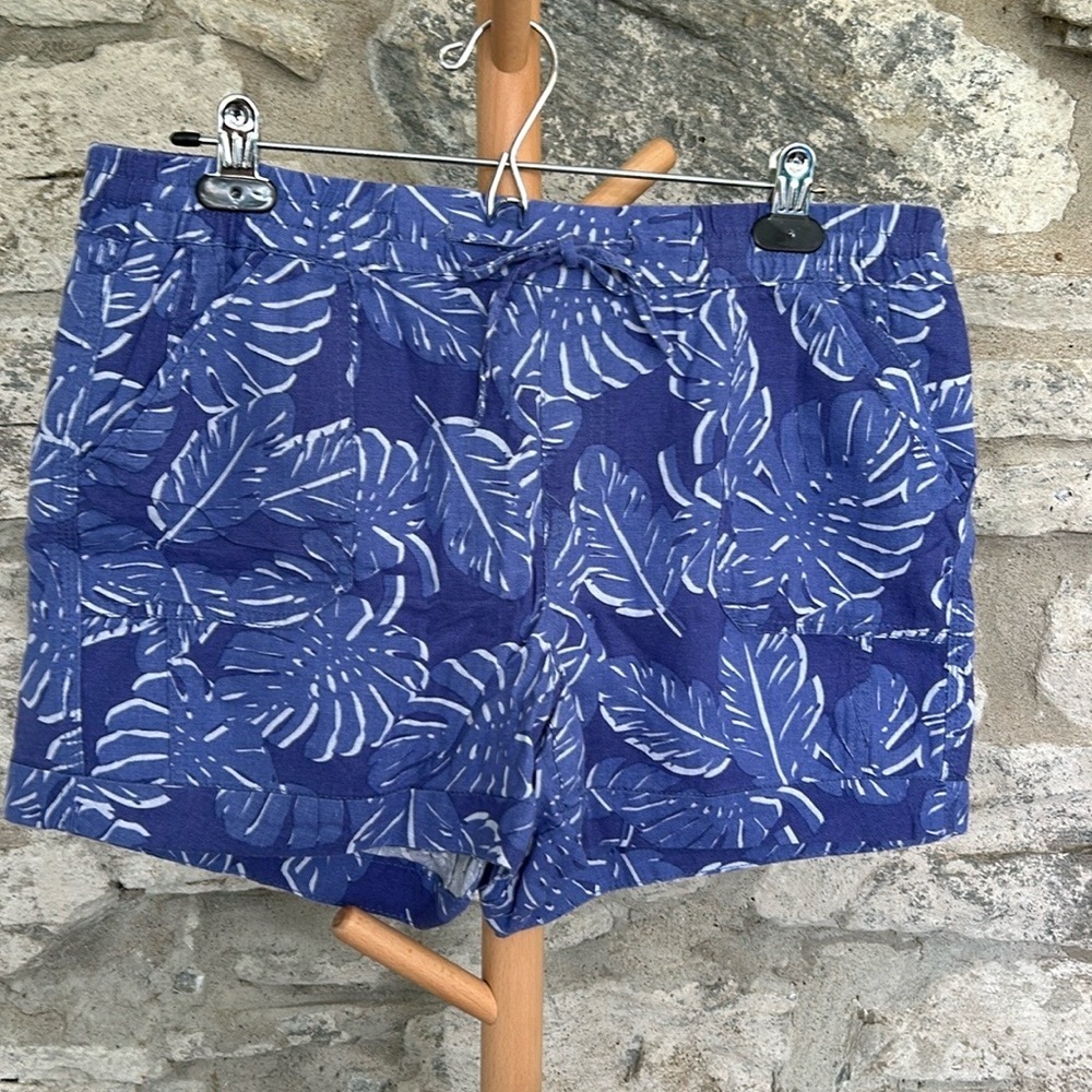 Linen-Blend Leaf Print Shorts